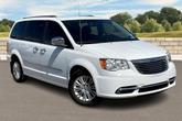 Thumbnail of 2016 Bright White Clearcoat Chrysler Town & Country