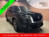 Photo of 2024 Black Nissan Pathfinder