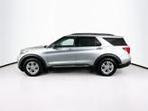 Thumbnail of 2022 Iconic Silver Metallic Ford Explorer