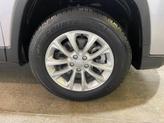Thumbnail of 2021 Billet Silver Metallic Clearcoat Jeep Cherokee