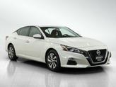 Thumbnail of 2020 Glacier White Nissan Altima