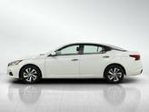 Thumbnail of 2020 Glacier White Nissan Altima