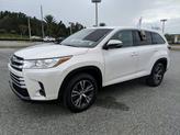 Thumbnail of 2019 White Toyota Highlander