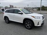 Thumbnail of 2019 White Toyota Highlander