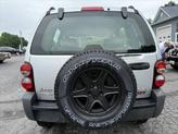 Thumbnail of 2007 Bright Silver Metallic Clearcoat Jeep Liberty