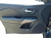 Thumbnail of 2019 Diamond Black Jeep Cherokee