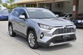 Thumbnail of 2019 Silver Sky Metallic Toyota RAV4