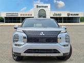 Thumbnail of 2023 White Diamond Mitsubishi Outlander