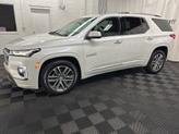 Thumbnail of 2022 Iridescent Pearl Tricoat Chevrolet Traverse