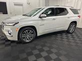 Thumbnail of 2022 Iridescent Pearl Tricoat Chevrolet Traverse
