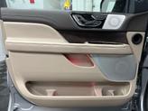 Thumbnail of 2024 Silver Radiance Metallic Clearcoat Lincoln Navigator