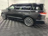 Thumbnail of 2023 Infinite Black Metallic Clearcoat Lincoln Navigator
