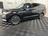Thumbnail of 2023 Infinite Black Metallic Clearcoat Lincoln Navigator
