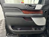 Thumbnail of 2023 Infinite Black Metallic Clearcoat Lincoln Navigator