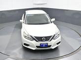 Thumbnail of 2016 Glacier White Nissan Altima