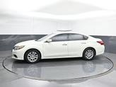 Thumbnail of 2016 Glacier White Nissan Altima