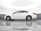 Thumbnail of 2016 Glacier White Nissan Altima