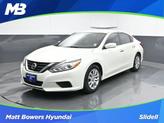 Photo of 2016 Glacier White Nissan Altima