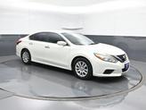 Thumbnail of 2016 Glacier White Nissan Altima