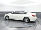 Thumbnail of 2016 Glacier White Nissan Altima