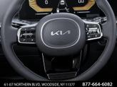 Thumbnail of 2025 Glacial White Pearl Kia Sorento