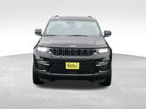 Thumbnail of 2022 Diamond Black Crystal Pearlcoat Jeep Grand Cherokee