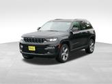 Thumbnail of 2022 Diamond Black Crystal Pearlcoat Jeep Grand Cherokee