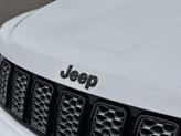 Thumbnail of 2019 Bright White Clearcoat Jeep Grand Cherokee