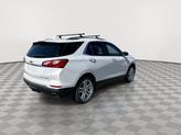 Thumbnail of 2020 Iridescent Pearl Tricoat Chevrolet Equinox