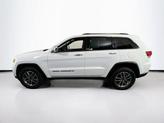 Thumbnail of 2022 Bright White Clearcoat Jeep Grand Cherokee