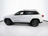 Thumbnail of 2022 Bright White Clearcoat Jeep Grand Cherokee