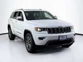 Thumbnail of 2022 Bright White Clearcoat Jeep Grand Cherokee