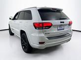 Thumbnail of 2022 Bright White Clearcoat Jeep Grand Cherokee