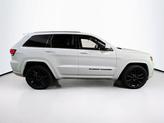 Thumbnail of 2022 Bright White Clearcoat Jeep Grand Cherokee