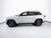 Thumbnail of 2022 Bright White Clearcoat Jeep Grand Cherokee