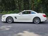 Thumbnail of 2017 designo Diamond White Metallic Mercedes-Benz SL 550