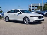 Photo of 2025 Platinum White Pearl Honda Accord