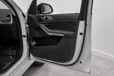 Thumbnail of 2022 Mineral White Metallic BMW X7