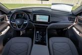 Thumbnail of 2025 Silver Mist Metallic Volkswagen Atlas