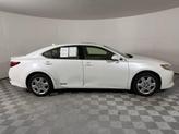 Thumbnail of 2013 Starfire Pearl Lexus ES 300h