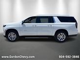 Thumbnail of 2025 Iridescent Pearl Tricoat Chevrolet Suburban