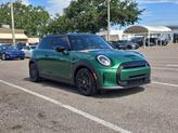 Photo of 2023 British Racing Green MINI SE Hardtop