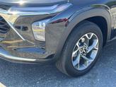 Thumbnail of 2025 Mosaic Black Metallic Chevrolet Trax