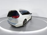 Thumbnail of 2020 Bright White Clearcoat Chrysler Pacifica