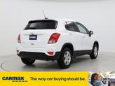 Thumbnail of 2022 White Chevrolet Trax