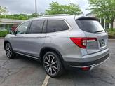 Thumbnail of 2022 Lunar Silver Metallic Honda Pilot