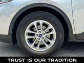 Thumbnail of 2022 Iconic Silver Metallic Ford Escape