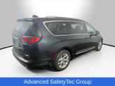 Thumbnail of 2017 Brilliant Black Crystal Pearlcoat Chrysler Pacifica