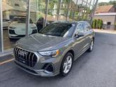 Photo of 2022 Gray Metallic Audi Q3