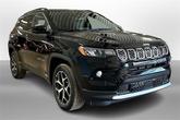 Photo of 2025 Diamond Black Crystal Pearlcoat Jeep Compass